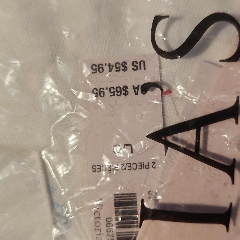 Victoria's Secret Women's Flannel Pajama Set - Skiers And Ice Skaters - Picture 5 of 6